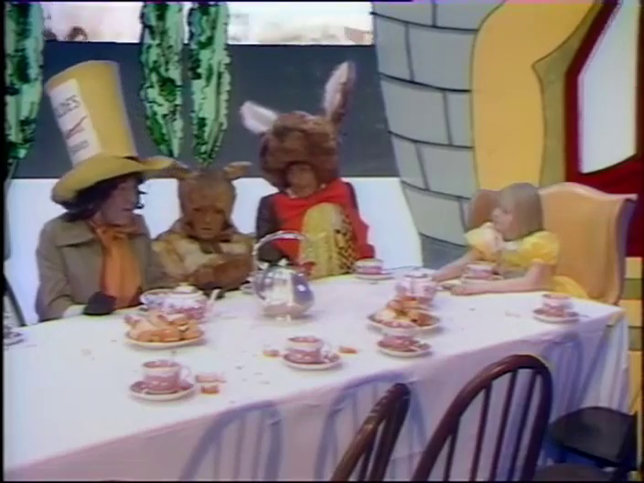 Alice’s Adventures in Wonderland - Through the Years | Region-Free (Blu-Ray) - Image 6